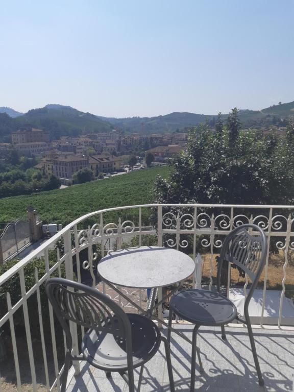 Dimora Palma Di Barolo Apartamento Exterior foto