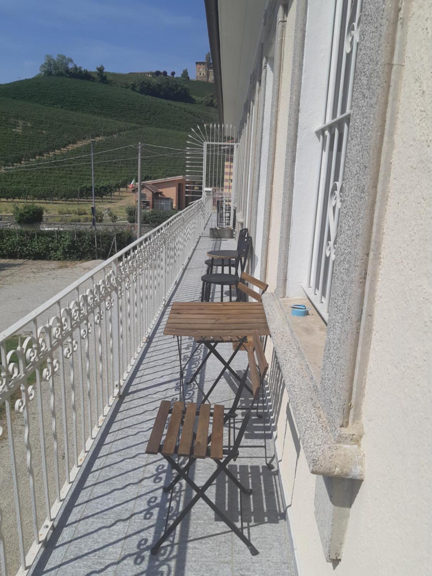 Dimora Palma Di Barolo Apartamento Exterior foto